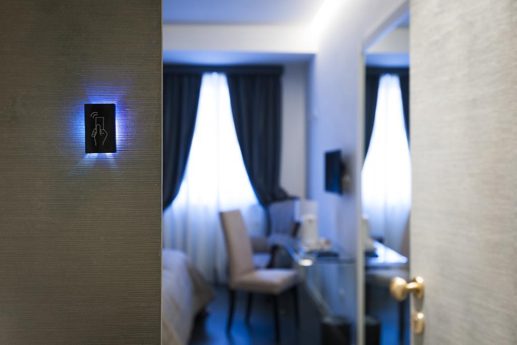 Residenza Monfy Hotel Рим Екстериор снимка