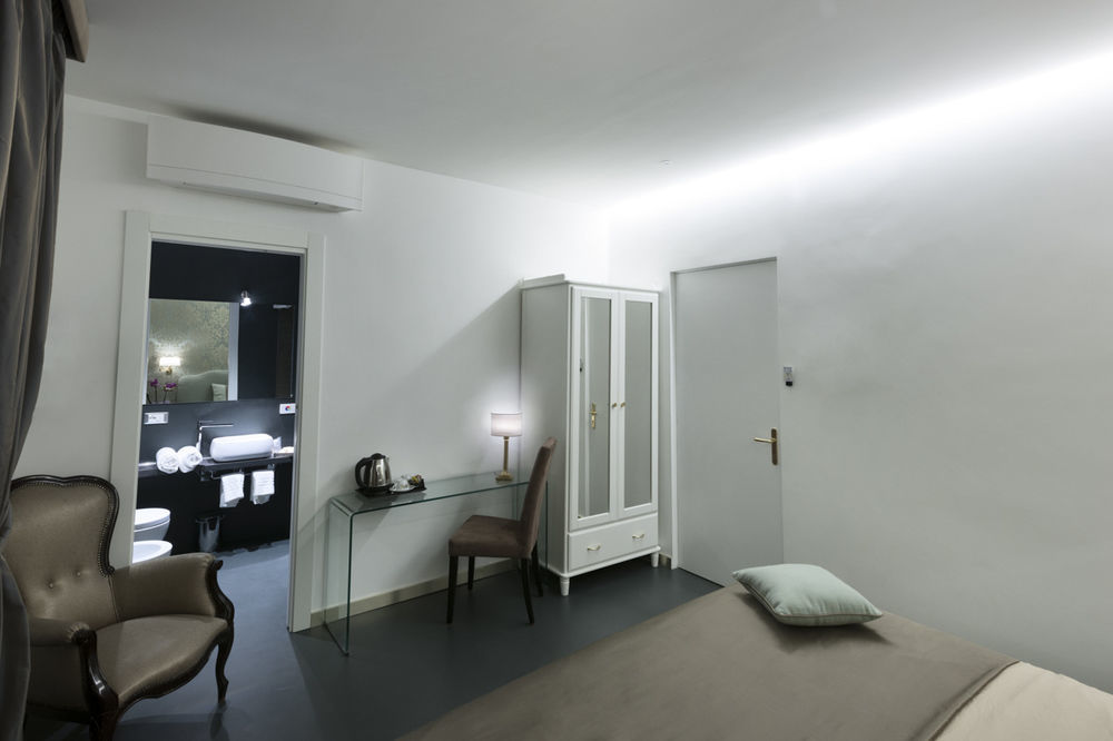 Residenza Monfy Hotel Рим Екстериор снимка
